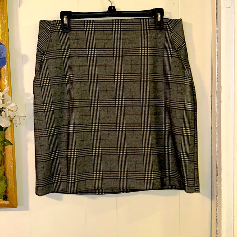 Apt 9 size large plaid shirt